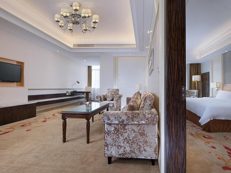 Vienna Hotel Jiangmen Heshan Huamao Εξωτερικό φωτογραφία